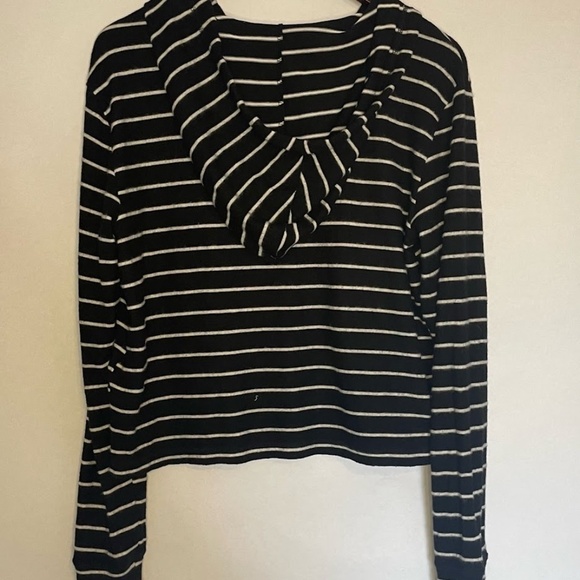 NWOT Billabong Black White Striped Soft Cozy Long Sleeve Hoodie, Small NEW - Picture 3 of 4